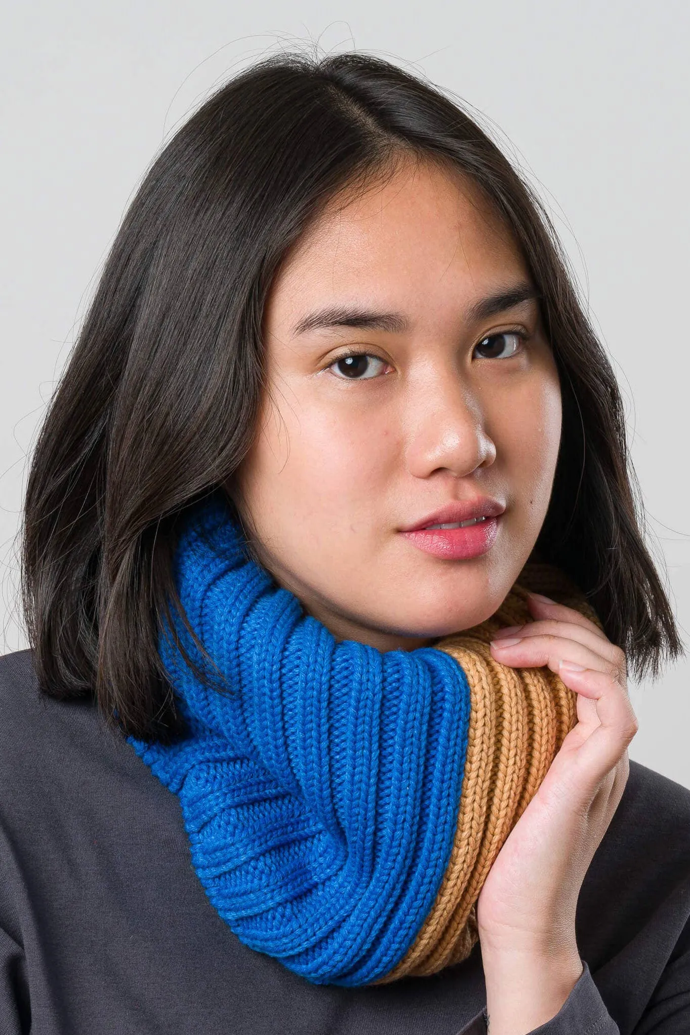 Chunky Colorblock Knit Snood | Cobalt