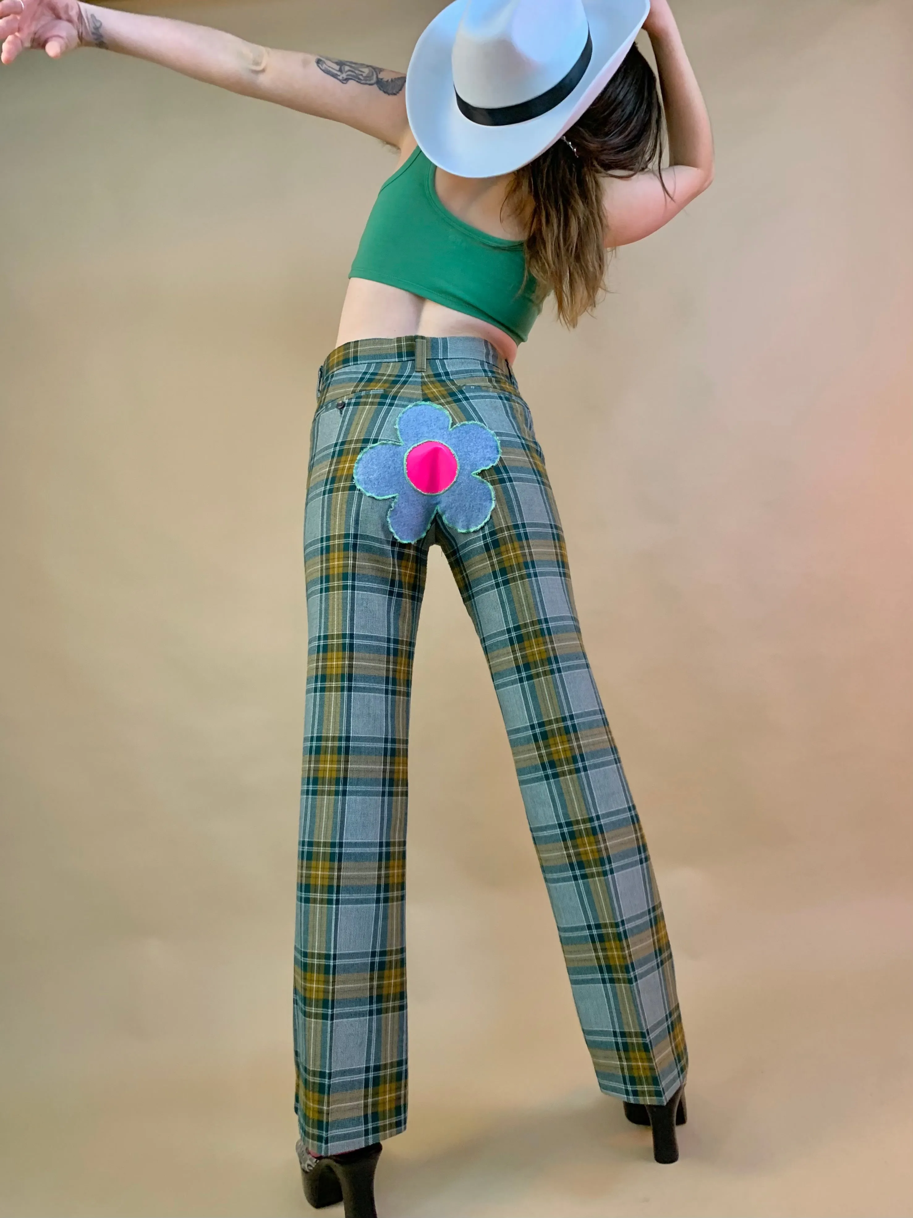 Flower patch chain pants