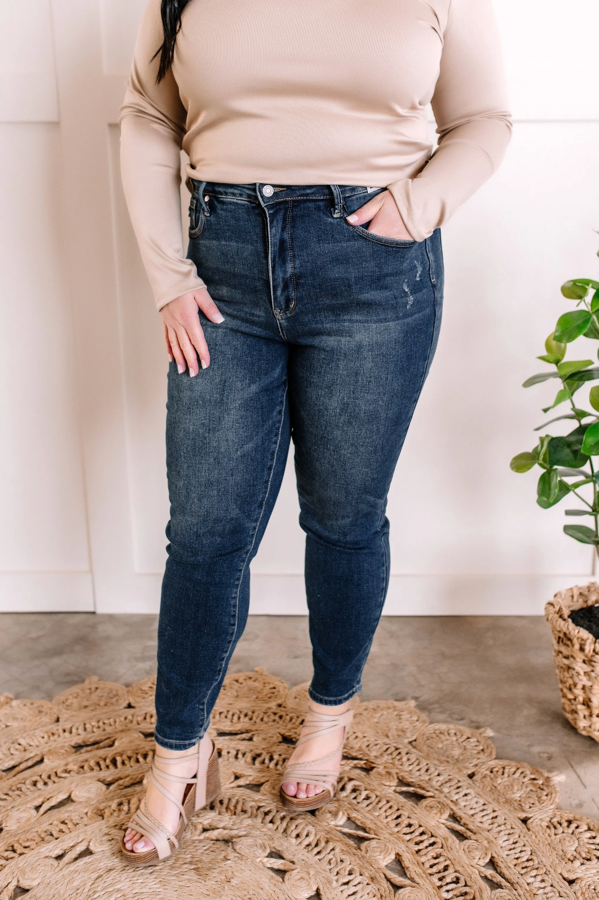 Tummy Control Slim Fit Judy Blue Jeans In Dark Blue